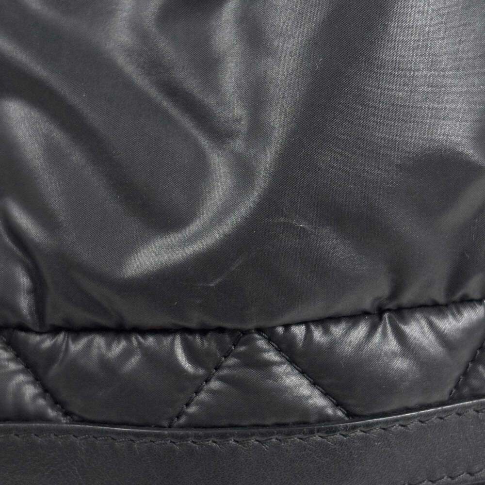 CHANEL Black Tote Bag - Picture 4 of 7